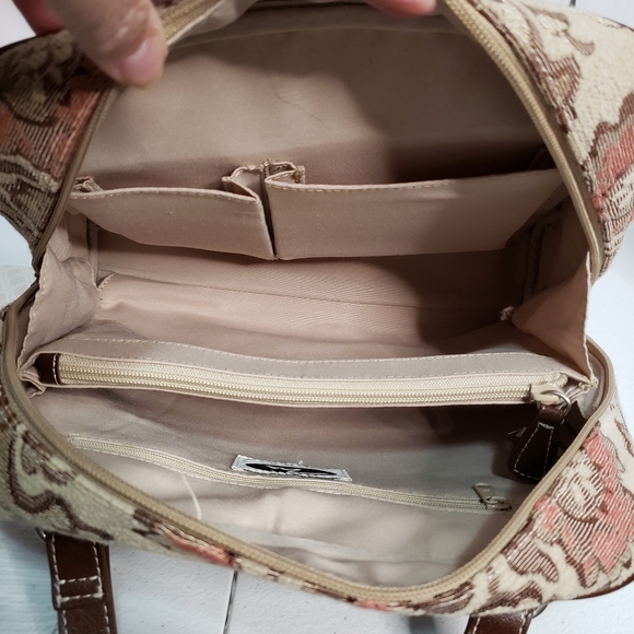 *SOLD* Marlo Floral Tapestry Croc Embossed Handbag - Picture 6 of 8